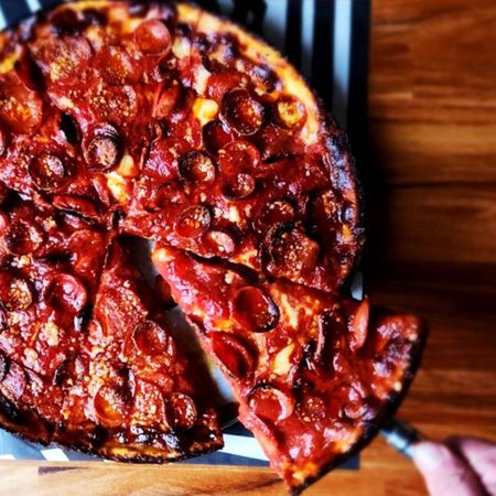 Pequod's Chicago Deep Dish: Pepperoni at Deepend Pizza