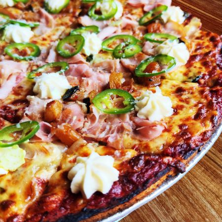 Special: Tavern: Maui Waui 2.0 at Deepend Pizza